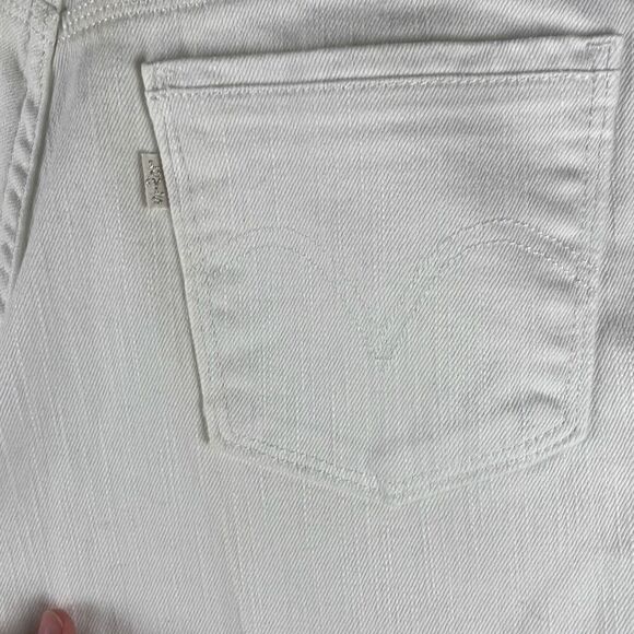 Levi’s Mid Rise Denim Shorts 6 White - Picture 4 of 7